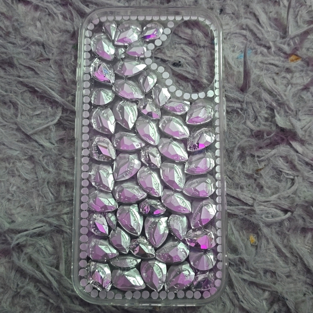 Unbranded Beautiful Crystal Irredesent Rhinestone IPhone 16 Case (BRAND NEW) - Picture 3 of 4